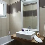 Villa Myrtis *