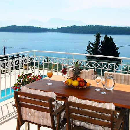Myrtis Villa